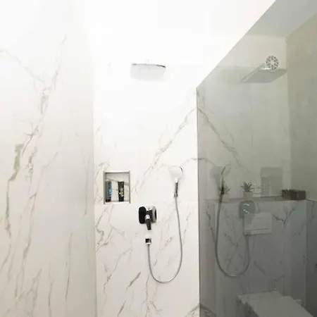 Moderne Mit Panorama *